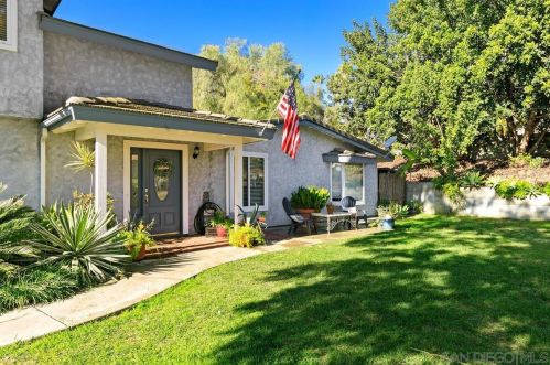 554 Plumosa Ave, Vista, CA 92081-4621