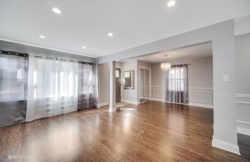 7643 Odell Ave, Niles, IL 60714-3111