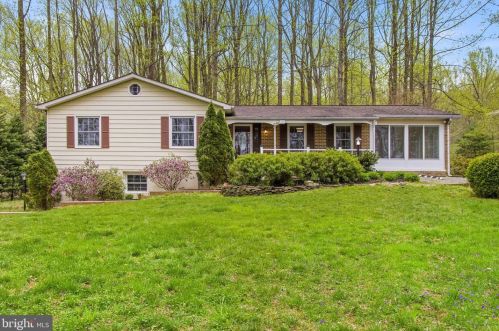 7214 Ridgemont Ln, The Plains, VA 20198-2633