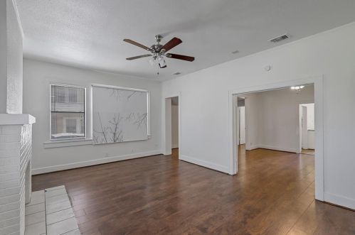 2615 University Dr, Fort Worth TX  76109-1149 exterior