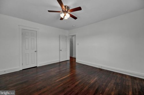 1504 Carlisle Pike, Hanover PA 17331-8820 exterior