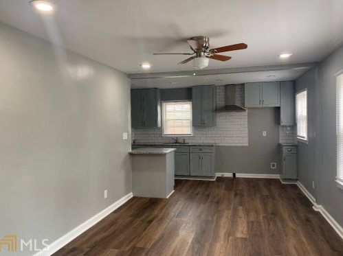 201 Maple St, Atlanta, GA 30354-1205