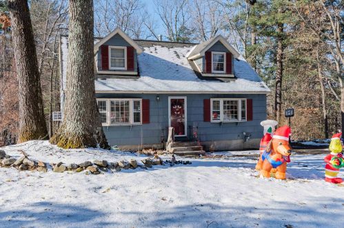 25 Newburgh Rd, Nashua, NH 03062-3043