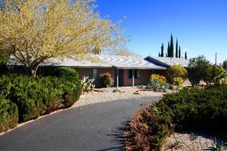 17818 Walnut St, Hesperia, CA 92345-6220