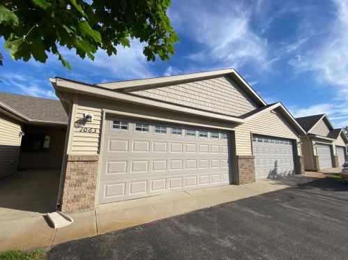 1063 Manor Ct, Saint Cloud, MN 56303-4810