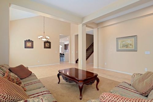 12758 Royal Palm Ln, Riverside CA  92503-7077 exterior