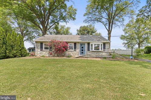 282 Sprecher Rd, Lancaster, PA 17603-9646