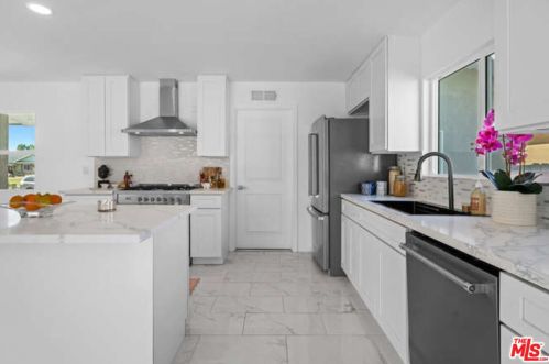 316 Shields Dr, Anaheim CA exterior