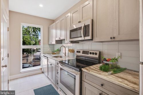 46 44 St, Philadelphia PA 19104-2939 exterior