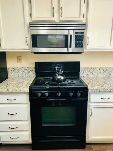 130 Village Ct, Vacaville, CA 95687-6795