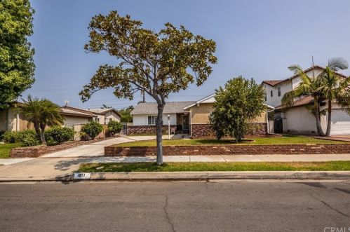 1851 Random Dr, Anaheim CA  92804-2664 exterior