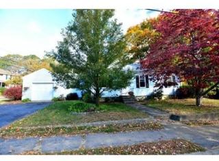 4 Lunn St, East Providence, RI 02915-1628