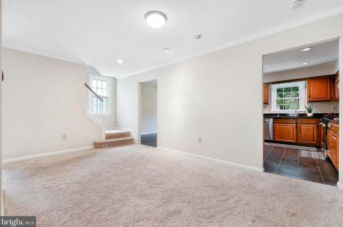 7218 Gentian Ct, Springfield VA  22152-3847 exterior