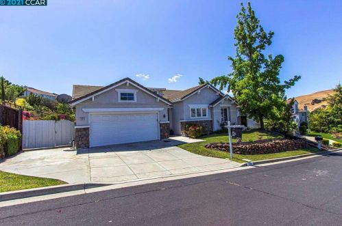 1004 Rolling Woods Way, Concord, CA 94521-5401