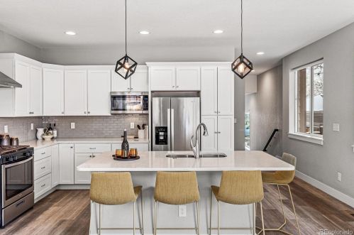 925 Raleigh St, Denver CO  80204-2955 exterior