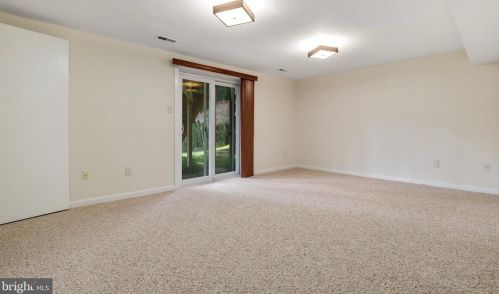 125 Snowy Owl Dr, Silver Spring MD 20901-1656 exterior