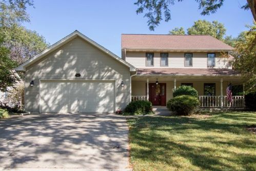 817 Bernadette Ln, Batavia, IL 60510-3511