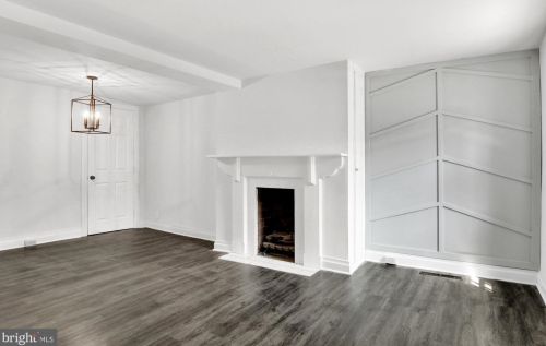 136 East St, Carlisle PA  17013-2515 exterior