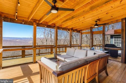 1034 Toms Knob Approach, Lost City WV 26810-8428 exterior