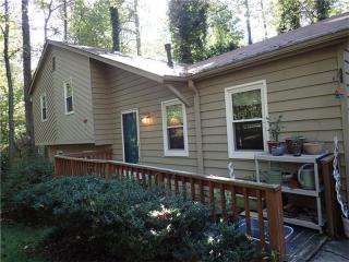 581 Bells Ferry Pl, Acworth, GA 30102-2533