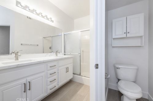 1407 Elmhurst, Irvine CA  92618-4023 exterior