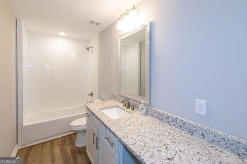 1864 Center Ave, Atlanta GA  30344-4656 exterior