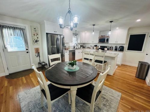 17 Hartshorn St, Killingly CT  06239-4118 exterior