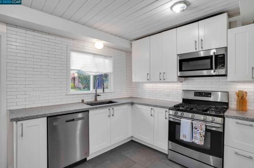3104 San Ramon Rd, Concord CA  94519-2227 exterior