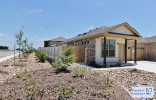725 Creekside Cir, New Braunfels TX  78130-6448 exterior
