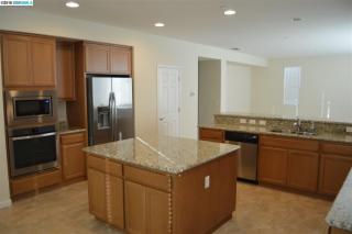 4588 Benton St, Antioch CA  94531-7181 exterior