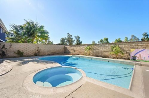 48 Carver, Irvine CA  92620-3319 exterior