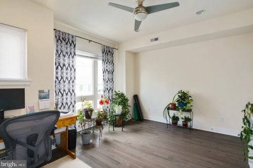 1315 20 St, Philadelphia PA 19146-4303 exterior