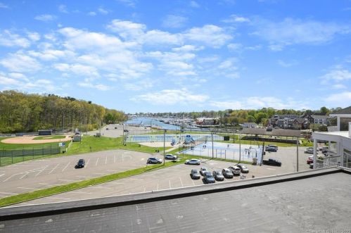 34 Shipyard Ln, Milford, CT