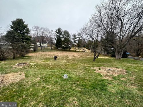 2304 Cloverdale Dr, Fallston MD  21047-1618 exterior