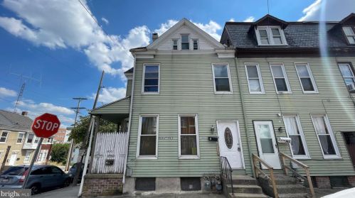 300 Smyser St, York, PA 17401-2918