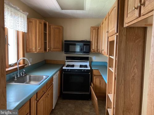 406 Franklin St, Hanover, PA 17331-3908