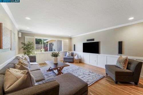 732 San Simeon Ct, Concord CA  94518-2316 exterior