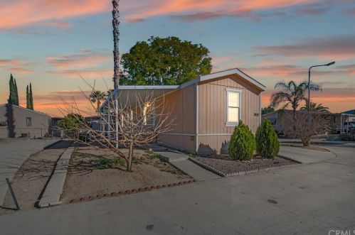 913 Grand Ave, San Jacinto, CA 92582-3862