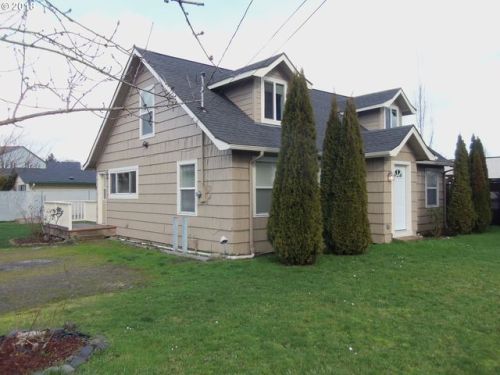 4370 Main St, Springfield OR  97478-5900 exterior