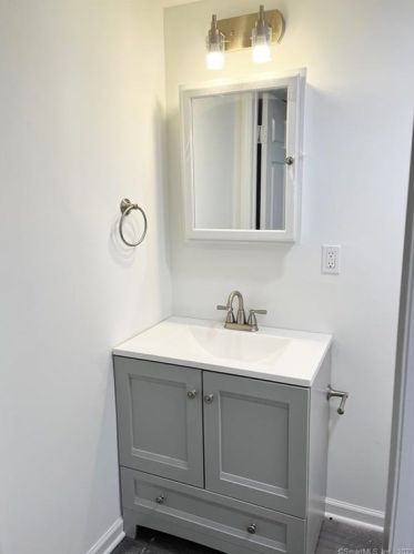 10 Haviland St, Norwalk CT  06854-3065 exterior