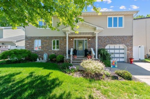 12 Morris St, Sewaren, NJ 07077-1023