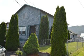 1210 Cedar St, Raymond, WA 98577-1306