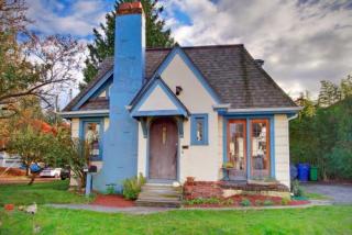 151 73rd St, Seattle, WA 98117-4850