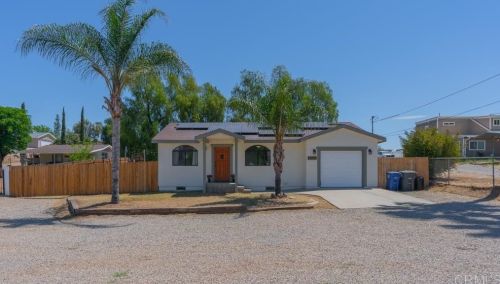 1024 8th St, Ramona, CA 92065-2814