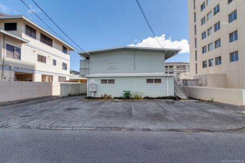 1513 Spreckels St, Honolulu HI  96822-4654 exterior