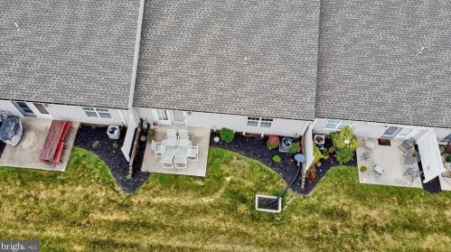 87 Hagarman Dr, York PA  17408-4551 exterior