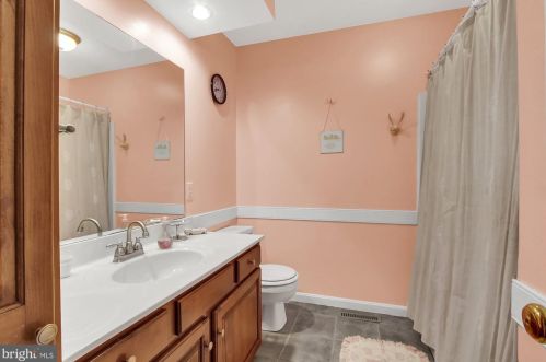 1549 Jefferson Ct, Lancaster PA  17602-1245 exterior