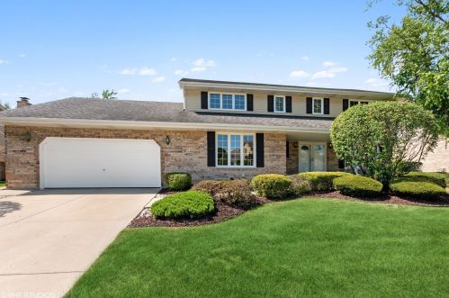 14100 Camden Dr, Orland Park, IL 60462-2382