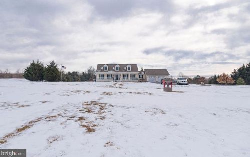31 Tall Pines Dr, Charles Town, WV 25414-4991