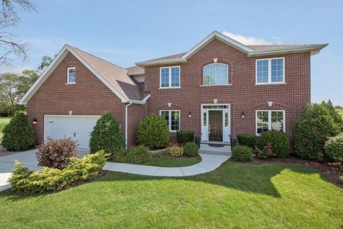 12701 Dunmoor Dr, Lemont, IL 60439-2734